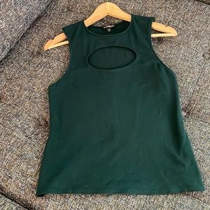 Cotton keyhole tank in green